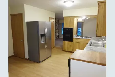 616  Rohda Dr, Racine, WI 53185 - Photo 6
