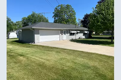 616  Rohda Dr, Racine, WI 53185 - Photo 2