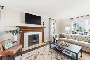 4635 N Wildwood Ave, Whitefish Bay, WI 53211 - Photo 4