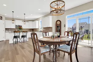184 Winterberry Ln, Grafton, WI 53024 - Photo 8