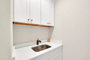 184 Winterberry Ln, Grafton, WI 53024 - Photo 14