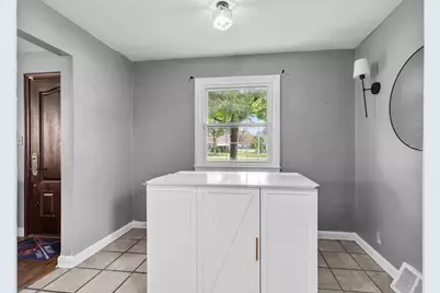4571 S Howell Ave, Milwaukee, WI 53207 - Photo 8