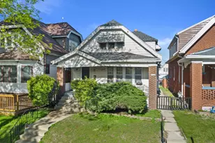 2964 S 11th St, Milwaukee, WI 53215 - Photo 2