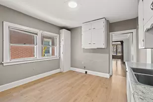 2964 S 11th St, Milwaukee, WI 53215 - Photo 12