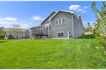 717  Drumlin Cv, Kewaskum, WI 53040 - Photo 24