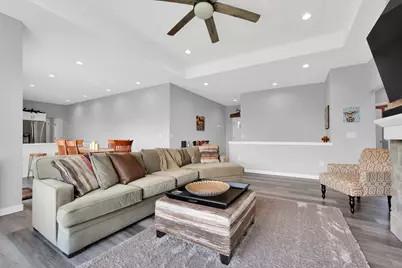 717  Drumlin Cv, Kewaskum, WI 53040 - Photo 4
