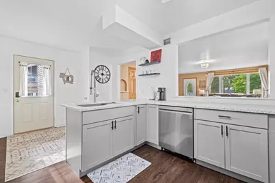 613  Parish St, Delavan, WI 53115 - Photo 24