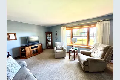 N96W19827  County Line Rd, Menomonee Falls, WI 53051 - Photo 2