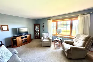 N96W19827 County Line Rd, Menomonee Falls, WI 53051 - Photo 2