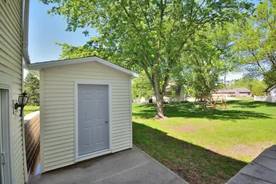 N97W16844  Chippewa Dr, Germantown, WI 53022 - Photo 30