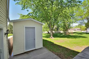 N97W16844 Chippewa Dr, Germantown, WI 53022 - Photo 30