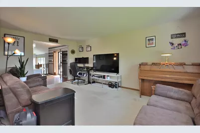 N97W16844  Chippewa Dr, Germantown, WI 53022 - Photo 12