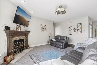 759  Kathryn Ct, Watertown, WI 53098 - Photo 12