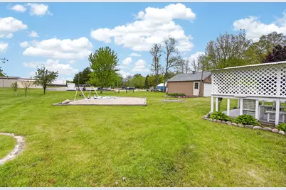 224  Howard St, Walworth, WI 53184 - Photo 6