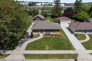 N89W15140 Jefferson Ave, Menomonee Falls, WI 53051 - Photo 22