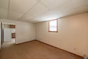 1016 E Land Pl, Milwaukee, WI 53202 - Photo 12
