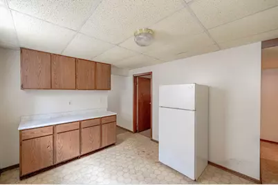 1016 E Land Pl #1018, Milwaukee, WI 53202 - Photo 10
