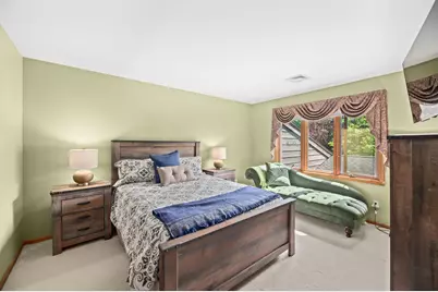 345 N Elm Grove Rd #B, Brookfield, WI 53005 - Photo 32