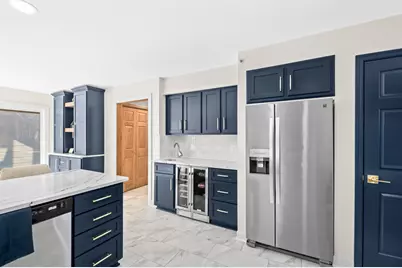 345 N Elm Grove Rd #B, Brookfield, WI 53005 - Photo 16