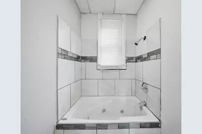 2911 N 6th St, Milwaukee, WI 53212 - Photo 8