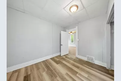 2911 N 6th St, Milwaukee, WI 53212 - Photo 10