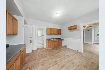 2911 N 6th St, Milwaukee, WI 53212 - Photo 4