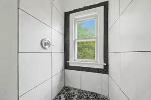 2911 N 6th St, Milwaukee, WI 53212 - Photo 22