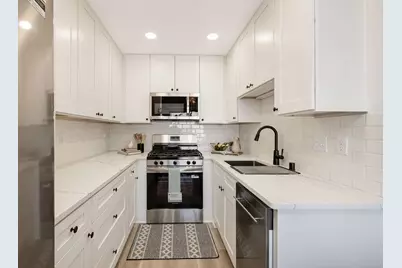 1531 W Edgerton Ave #T, Milwaukee, WI 53221 - Photo 2