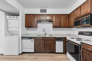 3838 N Oakland Ave, Shorewood, WI 53211 - Photo 8