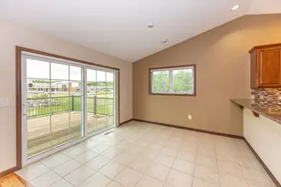827 Barson Ct, Onalaska, WI 54650 - Photo 16