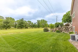 827 Barson Ct, Onalaska, WI 54650 - Photo 50
