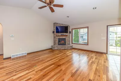 827  Barson Ct #23, Onalaska, WI 54650 - Photo 20