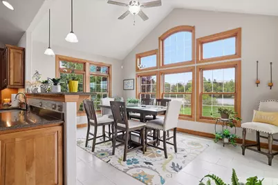 N57W34997  Pondview Ln, Oconomowoc, WI 53066 - Photo 16