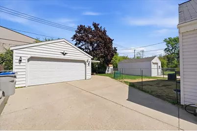 4744 W Montrose Ave, Milwaukee, WI 53219 - Photo 26