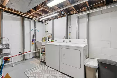 4744 W Montrose Ave, Milwaukee, WI 53219 - Photo 24