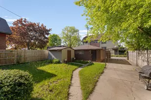 1128 W Capitol Dr, Milwaukee, WI 53206 - Photo 14