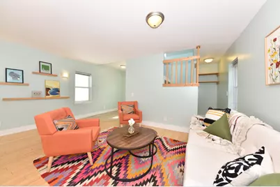 2543 N Gordon Pl, Milwaukee, WI 53212 - Photo 8