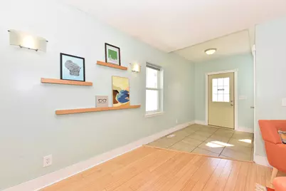 2543 N Gordon Pl, Milwaukee, WI 53212 - Photo 4