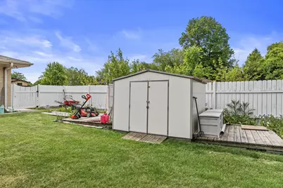 9133 N Silver Brook Ln, Brown Deer, WI 53223 - Photo 24