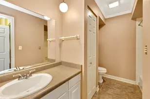 N82W13510 Fond Du Lac Ave, Menomonee Falls, WI 53051 - Photo 8