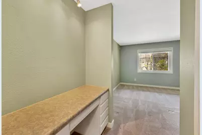 N82W13510  Fond Du Lac Ave #203, Menomonee Falls, WI 53051 - Photo 10