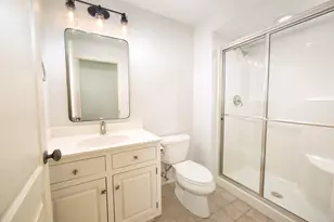11560 N Canterbury Dr, Mequon, WI 53092 - Photo 36