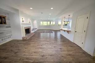 11560 N Canterbury Dr, Mequon, WI 53092 - Photo 34