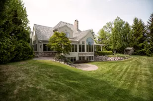 11560 N Canterbury Dr, Mequon, WI 53092 - Photo 44