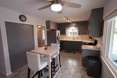 56  Illinois St, Racine, WI 53405 - Photo 12