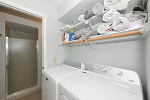 10352 W Whitnall Edge Ct, Franklin, WI 53132 - Photo 22