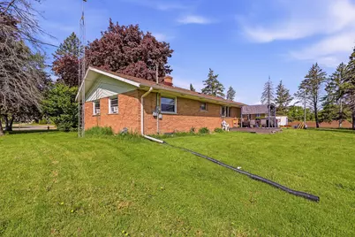 1202  E Lake St, Horicon, WI 53032 - Photo 14