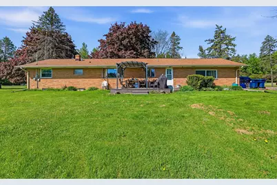 1202  E Lake St, Horicon, WI 53032 - Photo 2