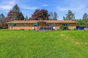 1202 E Lake St, Horicon, WI 53032 - Photo 2