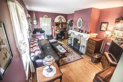 12209 W Cathedral Ave, Wauwatosa, WI 53226 - Photo 8